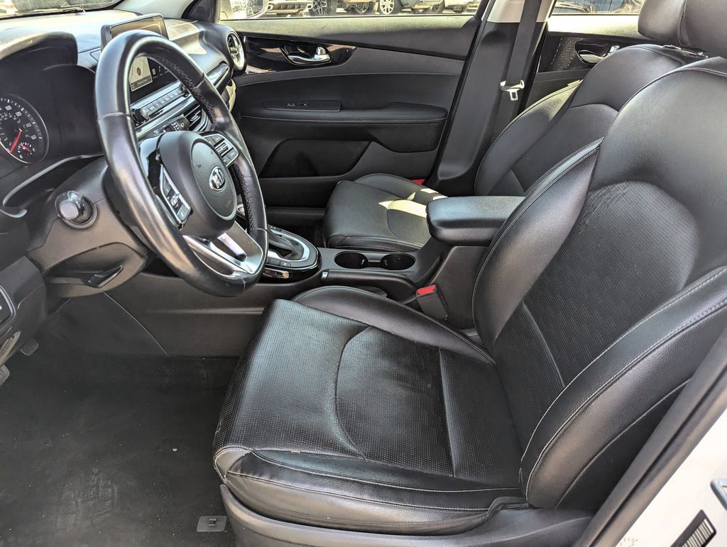 Used 2021 Kia Forte EX FWD image 25