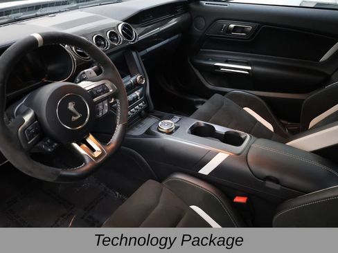 Used 2022 Ford Mustang Shelby GT500 w/ Carbon Fiber Track Pack RWD image 12