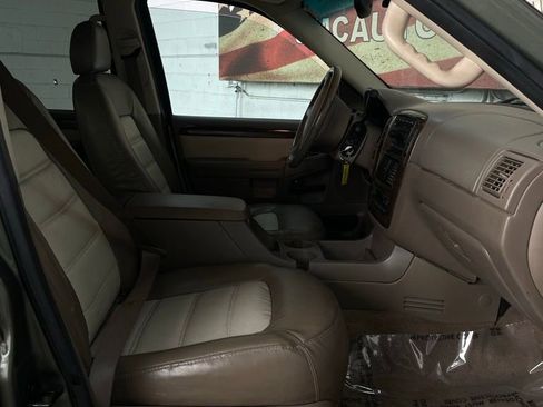 Used 2004 Ford Explorer Eddie Bauer image 16