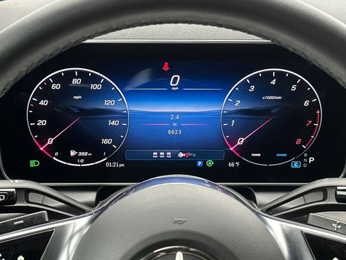 Certified 2025 Mercedes-Benz GLC 300 4MATIC image 24