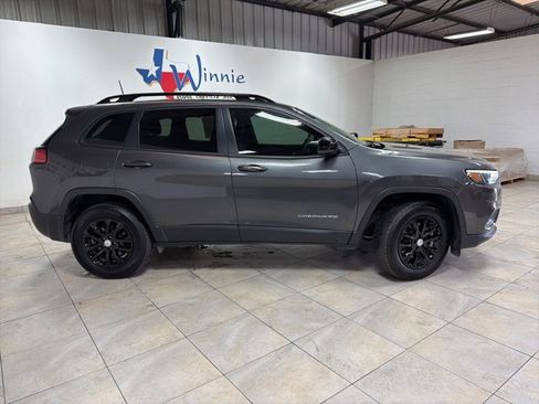 Used 2022 Jeep Cherokee Latitude Lux image 2