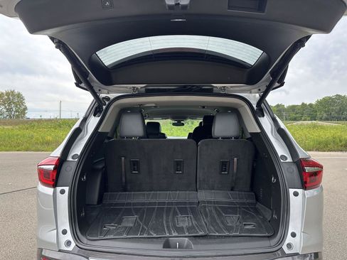 Used 2019 Buick Enclave Essence FWD image 10