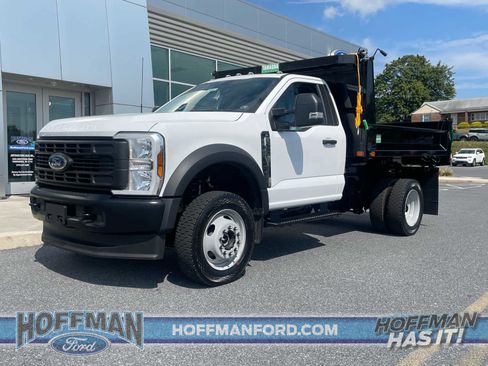 New 2025 Ford F550 4x4 Regular Cab Super Duty image 2