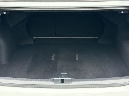 Used 2023 Toyota Crown Limited image 11