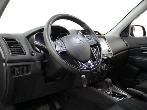 Used 2023 Mitsubishi Outlander Sport LE image 6