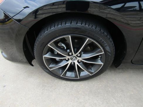 Used 2016 Toyota Camry XSE image 7