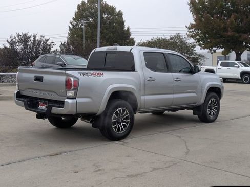 Used 2022 Toyota Tacoma TRD Sport image 6