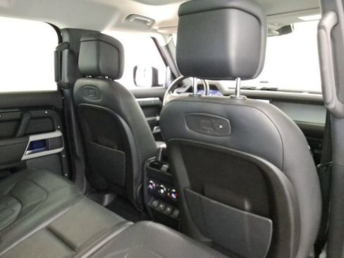 Used 2020 Land Rover Defender 110 HSE AWD/4WD image 19