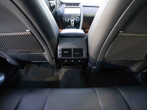 Used 2020 Jaguar E-PACE SE image 22