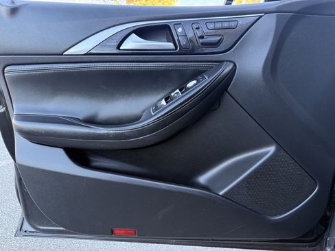 Used 2018 INFINITI QX30 Premium w/ Navigation Package image 43