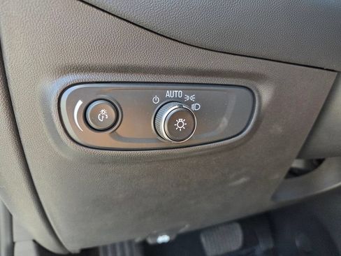 Used 2024 Chevrolet Equinox LT FWD image 23