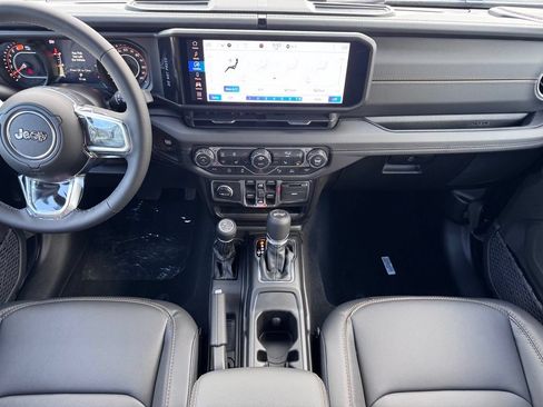 New 2026 Jeep Wrangler Unlimited Sahara AWD/4WD image 11