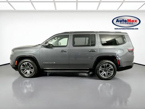 Used 2023 Jeep Wagoneer 4WD w/ Premium Group I image 8