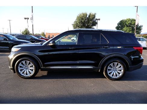 Used 2022 Ford Explorer Limited w/ Equipment Group 301A RWD image 2