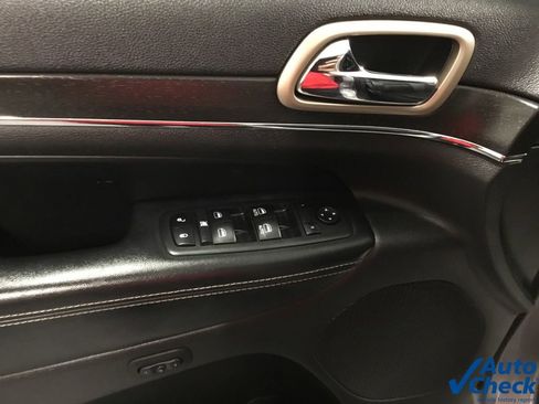 Used 2016 Jeep Grand Cherokee Limited image 22