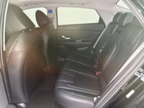 Used 2026 Hyundai Elantra Limited FWD image 8