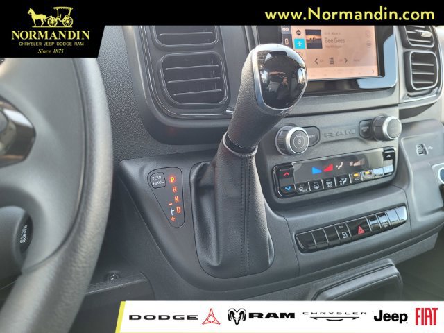 Used 2024 RAM ProMaster 2500 w/ Convenience Group FWD image 12