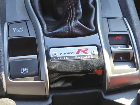 Used 2018 Honda Civic Type R image 8