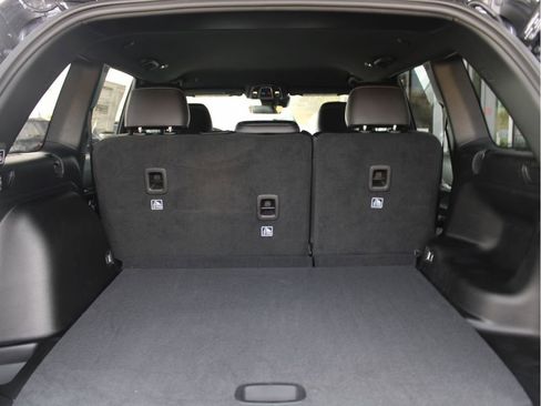 New 2025 Jeep Grand Cherokee Limited w/ Black Appearance Package image 25