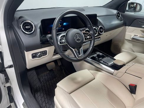 Used 2023 Mercedes-Benz GLA 250 4MATIC image 21