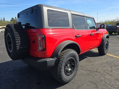 Used 2023 Ford Bronco Wildtrak image 7