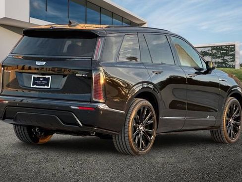 New 2026 Cadillac Vistiq Platinum image 4