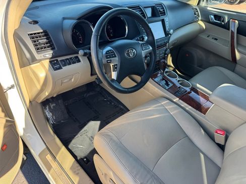 Used 2012 Toyota Highlander Limited image 17