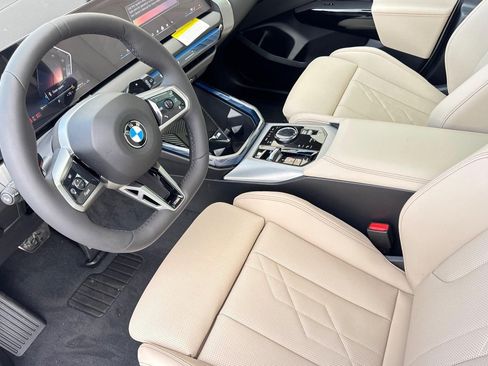Used 2026 BMW X3 xDrive30i w/ Premium Package AWD/4WD image 4