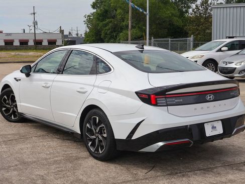 Used 2024 Hyundai Sonata SEL FWD image 2