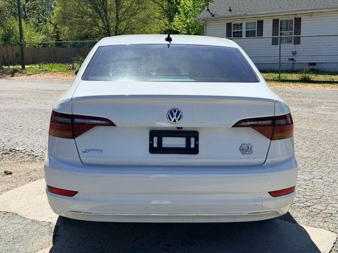 Used 2019 Volkswagen Jetta SEL image 6