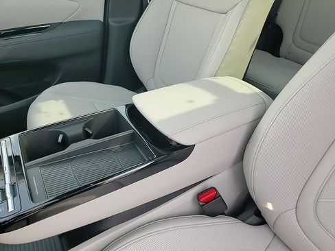 New 2025 Hyundai Tucson Limited image 21