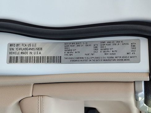 Used 2022 Jeep Grand Cherokee L Limited image 31