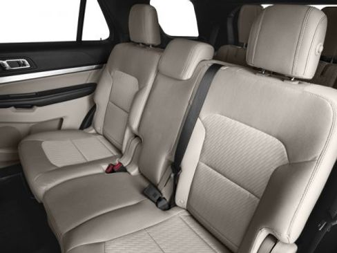 Used 2016 Ford Explorer image 14