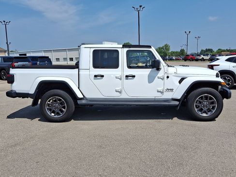 Used 2020 Jeep Gladiator Overland AWD/4WD image 25