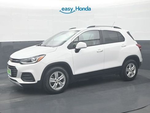 Used 2021 Chevrolet Trax LT image 4