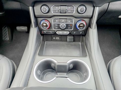 Used 2023 Chevrolet Tahoe LT w/ LT Signature Package image 20