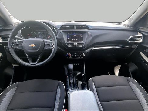 Used 2023 Chevrolet TrailBlazer LT FWD image 15