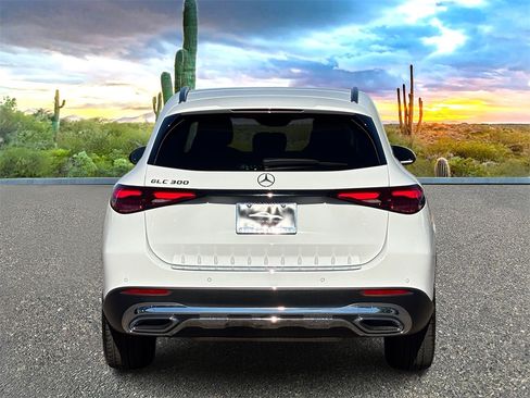 Used 2023 Mercedes-Benz GLC 300 image 5