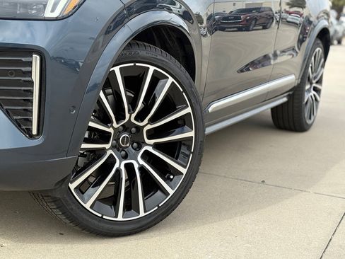 New 2026 Volvo XC90 B6 Ultra w/ Lounge Package image 8