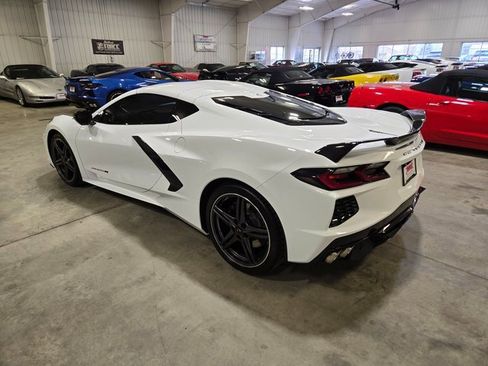 Used 2024 Chevrolet Corvette Stingray Preferred Cpe w/ Z51 Performance Package image 3