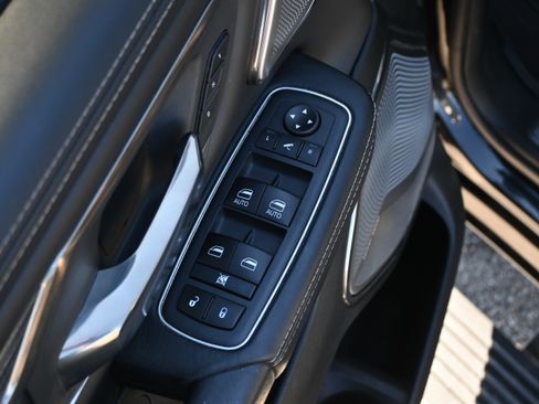 Used 2020 RAM 1500 Limited w/ Black Appearance Package image 29