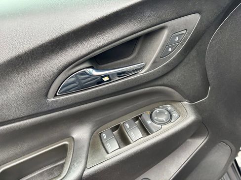 Used 2023 Chevrolet Equinox LT image 16