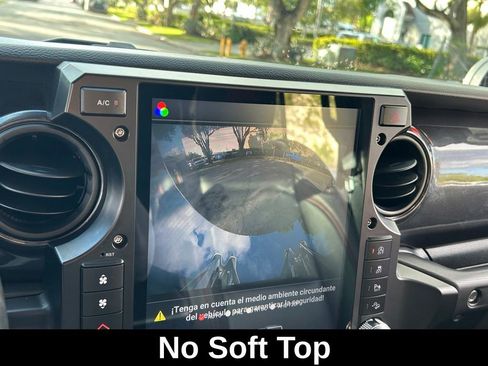 Used 2022 Jeep Wrangler Unlimited Sport image 23