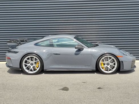 Certified 2025 Porsche 911 GT3 RWD image 8