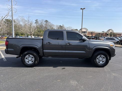 Used 2021 Toyota Tacoma SR image 4