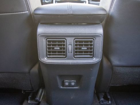 Used 2020 Toyota RAV4 XLE Premium FWD image 38
