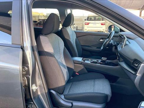 Certified 2023 Nissan Rogue SV image 9