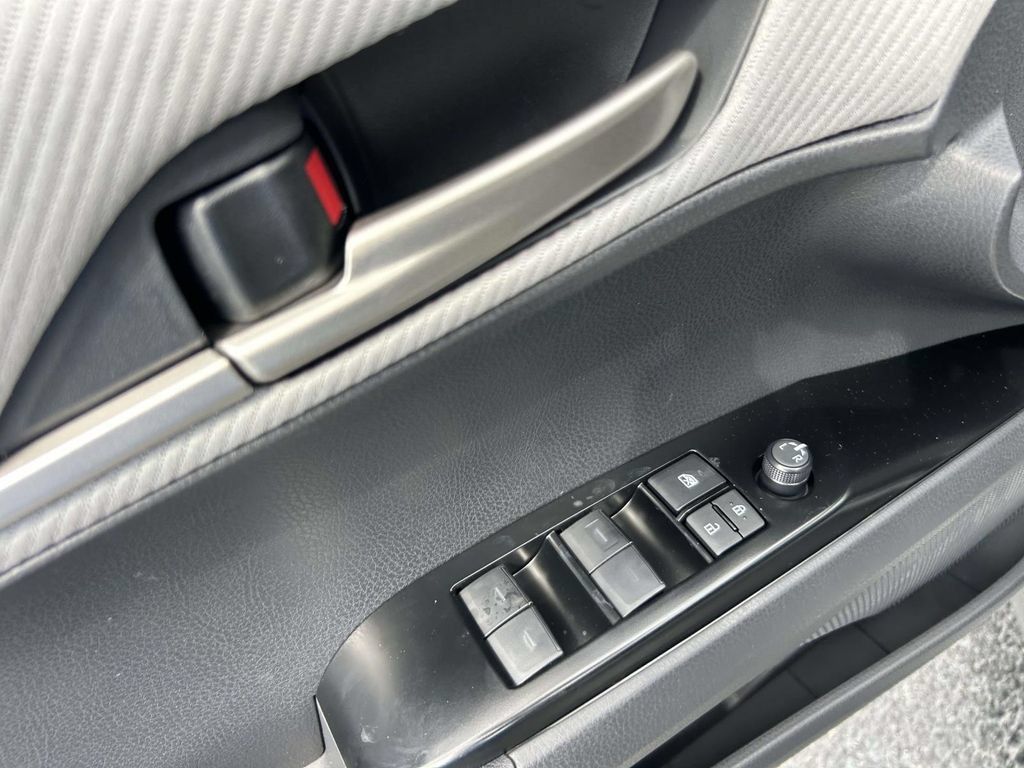 New 2026 Toyota Camry SE w/ Convenience Package FWD image 15