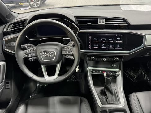 Certified 2025 Audi Q3 2.0T Premium AWD/4WD image 14