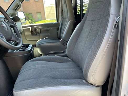 Used 2024 GMC Savana 2500 w/ Driver Convenience Package RWD image 14